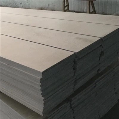 Csillámbot és tányér